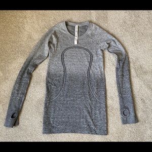 Lululemon Women’s Long Sleeve Shirt